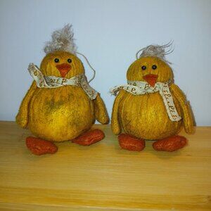 2 Spring Easter Chicks decor